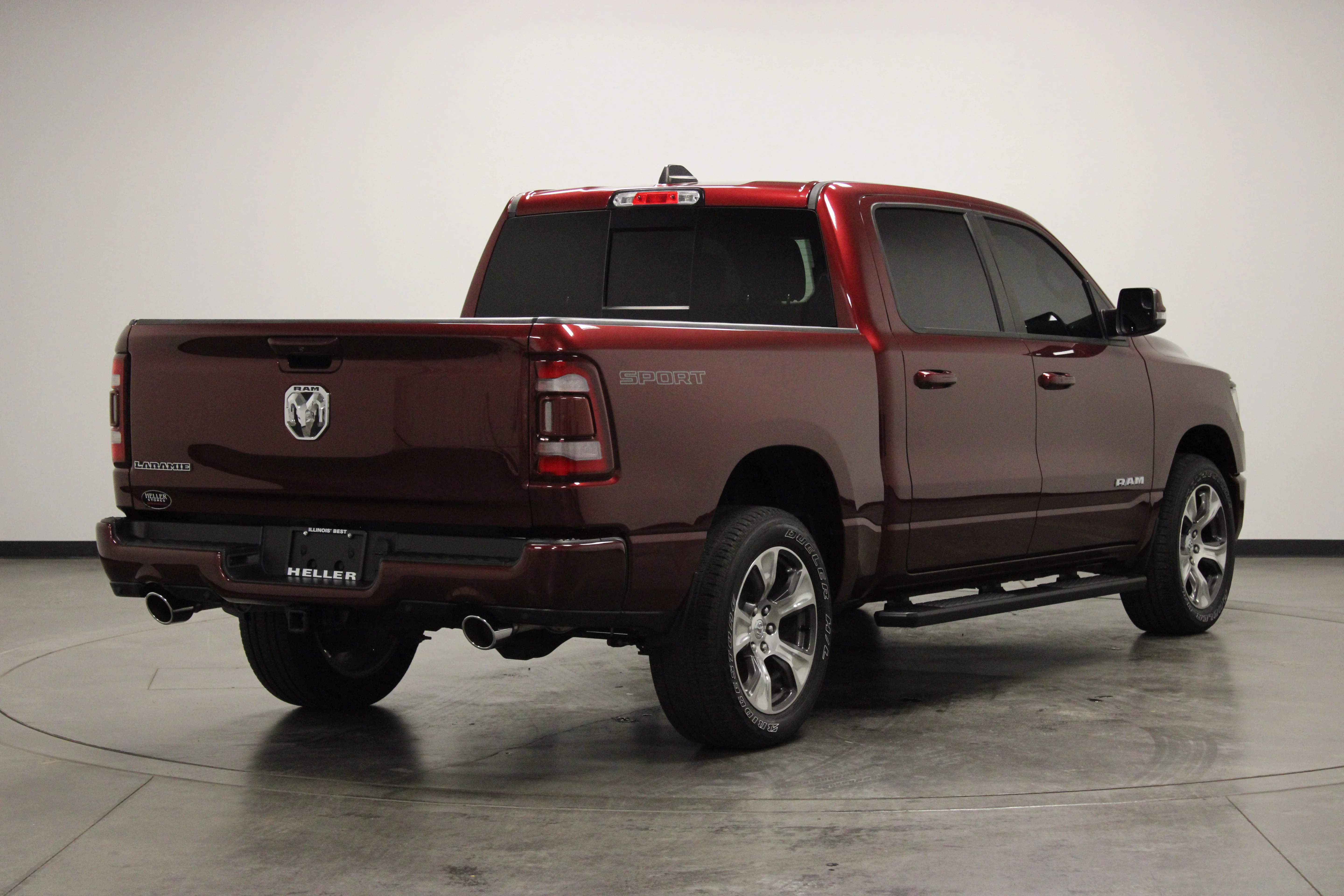 Used 2023 Delmonico Red Pearlcoat Ram Laramie image 8