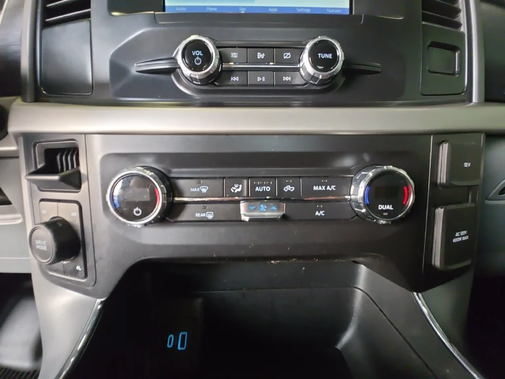 Used 2021 Silver Ford XLT image 17