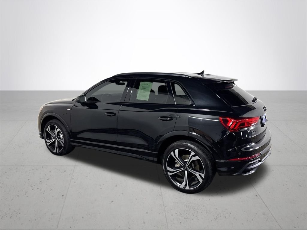 Used 2023 Mythos Black Metallic Audi Premium Plus image 8