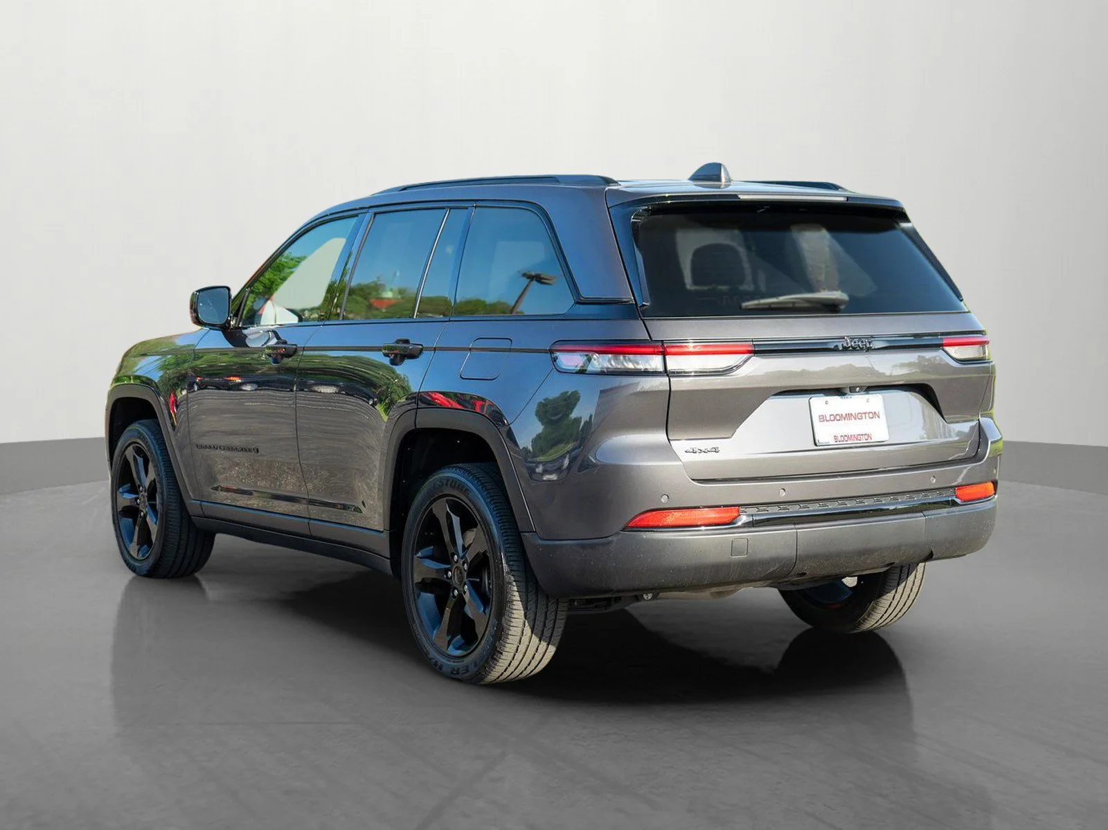 Used 2023 Baltic Gray Metallic Clearcoat Jeep Altitude X image 5