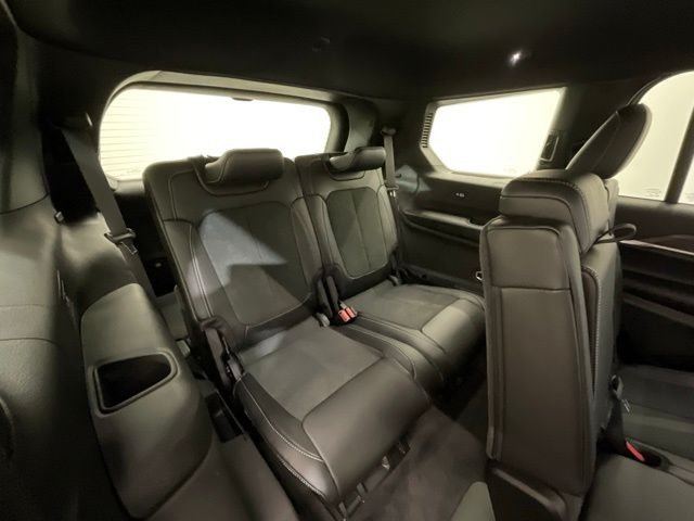New 2026 Velvet Red Pearl-Coat Exterior Paint Jeep Altitude image 26