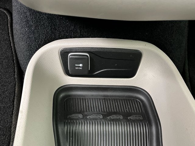 Used 2024 Silver Mist Clearcoat Chrysler Touring L image 23