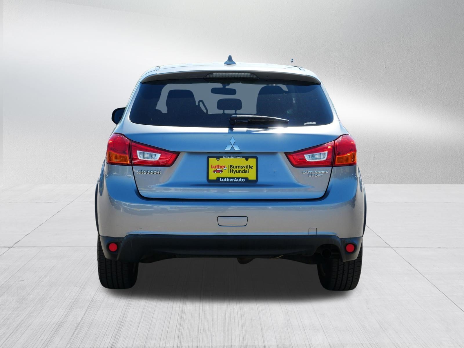Used 2017 Mercury Gray Metallic Mitsubishi ES 2.0 image 6