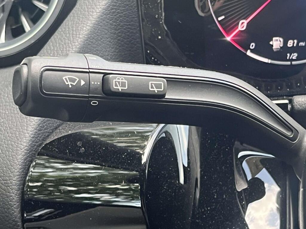 New 2026 Polar White Mercedes-Benz GLA 250 image 34
