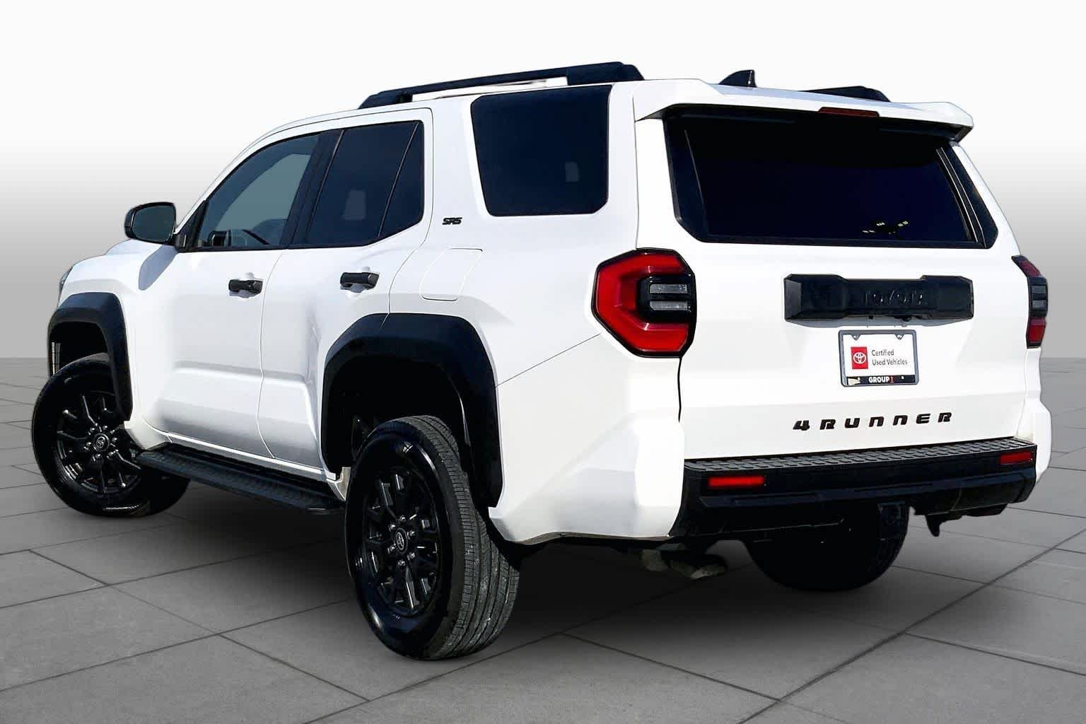 Used 2025 Ice Cap Toyota SR5 image 12