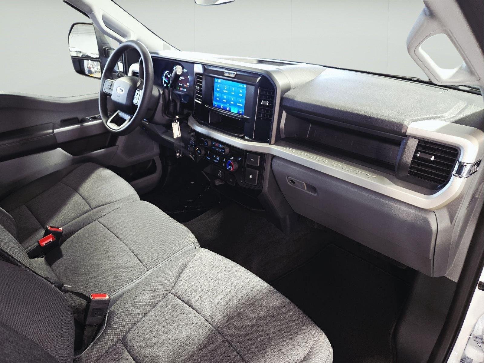New 2026 Oxford White Ford F-250® XL image 65