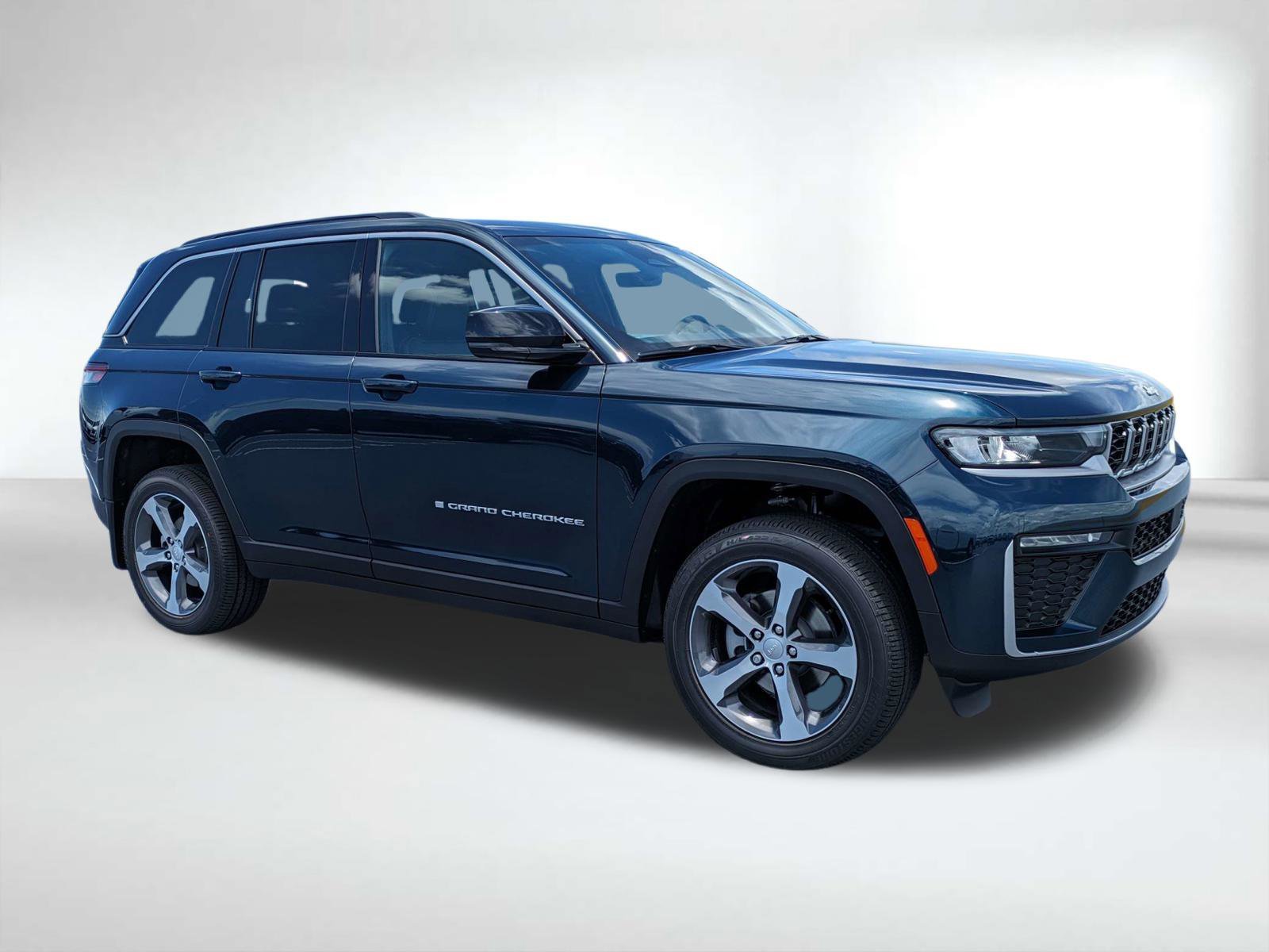 New 2026 Fathom Blue Pearl-Coat Exterior Paint Jeep Limited image 2