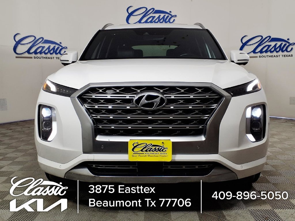 Used 2020 White Hyundai Limited image 3