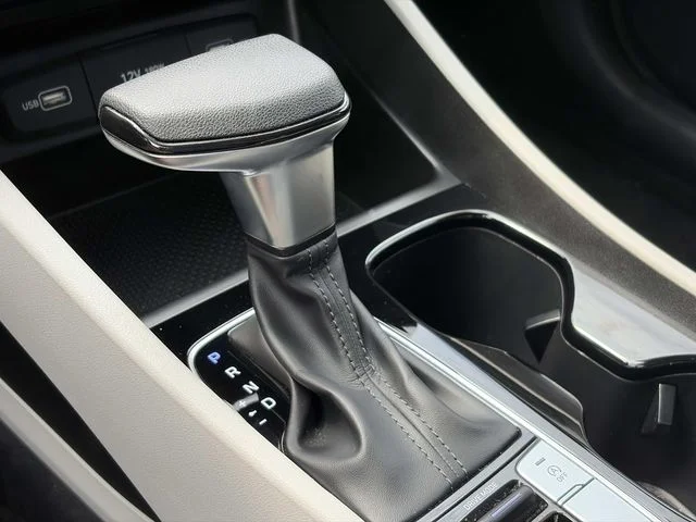 Used 2022 Gray Hyundai SEL image 30