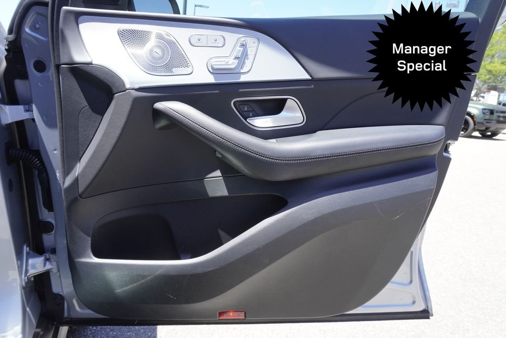Used 2025 White Mercedes-Benz GLS 450 image 21