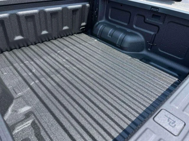 New 2026 Shadow Black Ford XLT image 11