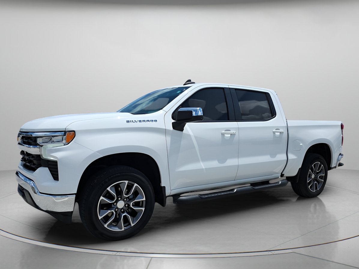 Used 2022 Summit White Chevrolet LT image 1