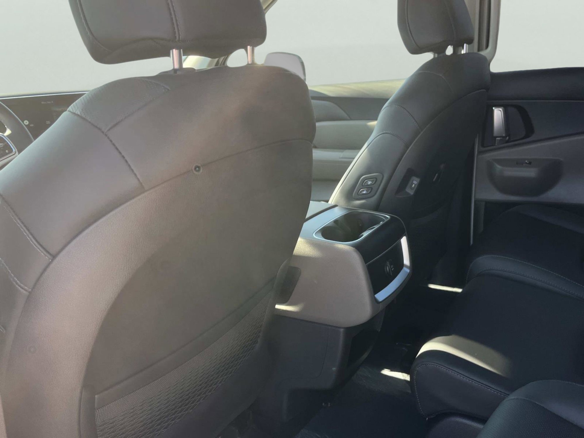 New 2026 Ivory Silver Kia EX image 22