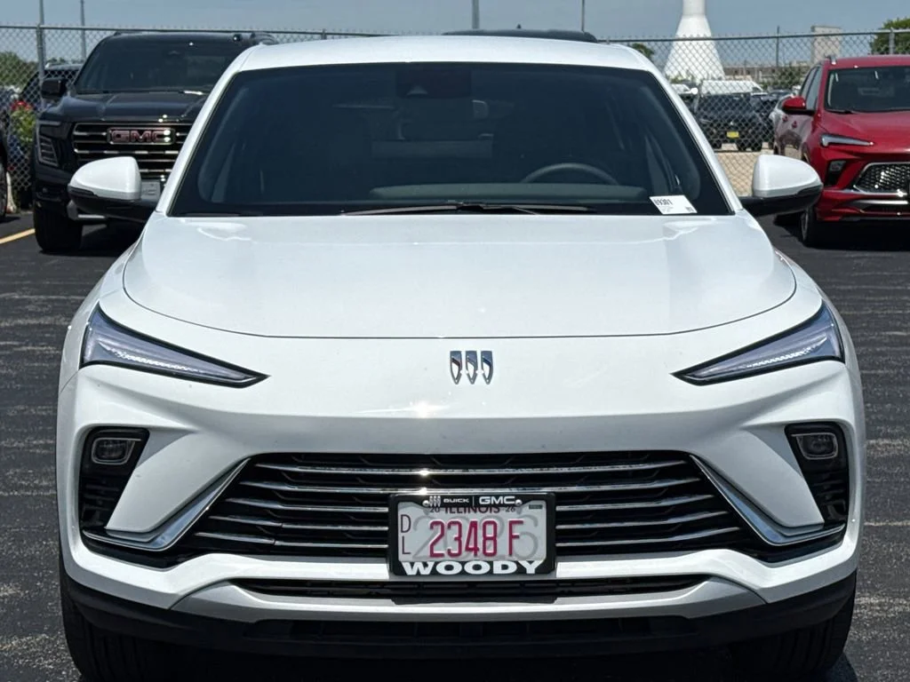New 2026 Summit White Buick Preferred image 4