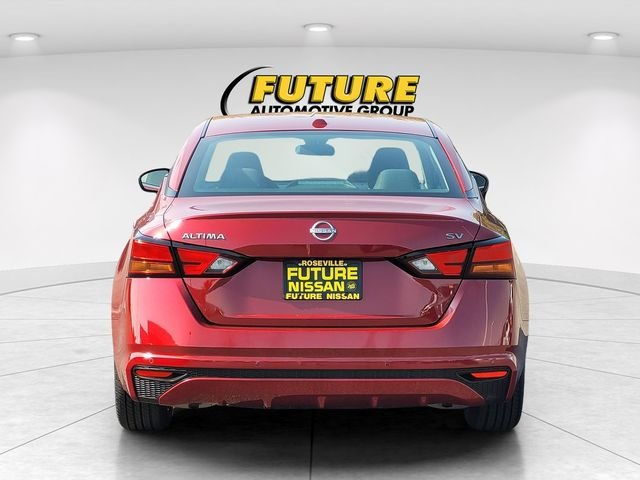 Used 2024 Red Nissan 2.5 SV image 8