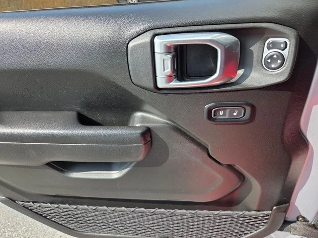 Used 2024 Silver Jeep Sport S 4xe image 30