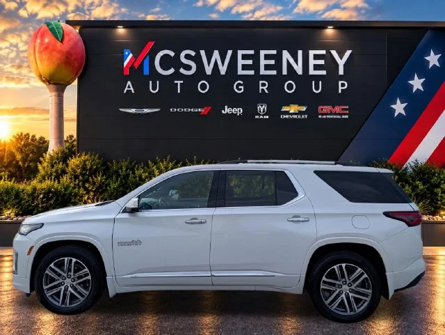 Used 2022 Beige Chevrolet High Country image 2