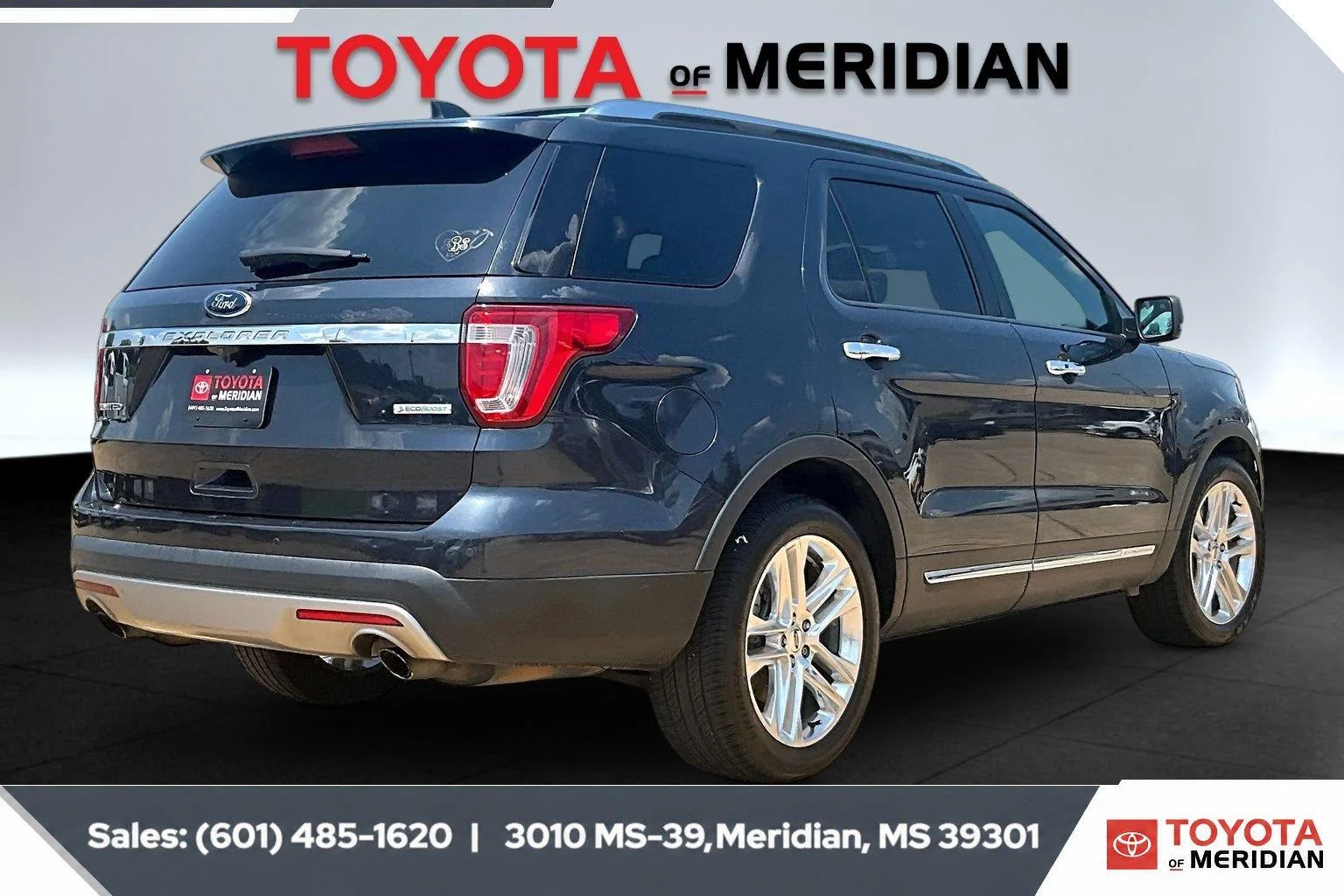 Used 2017 Smoked Quartz Metallic Tinted Clearcoat Ford Limited image 11