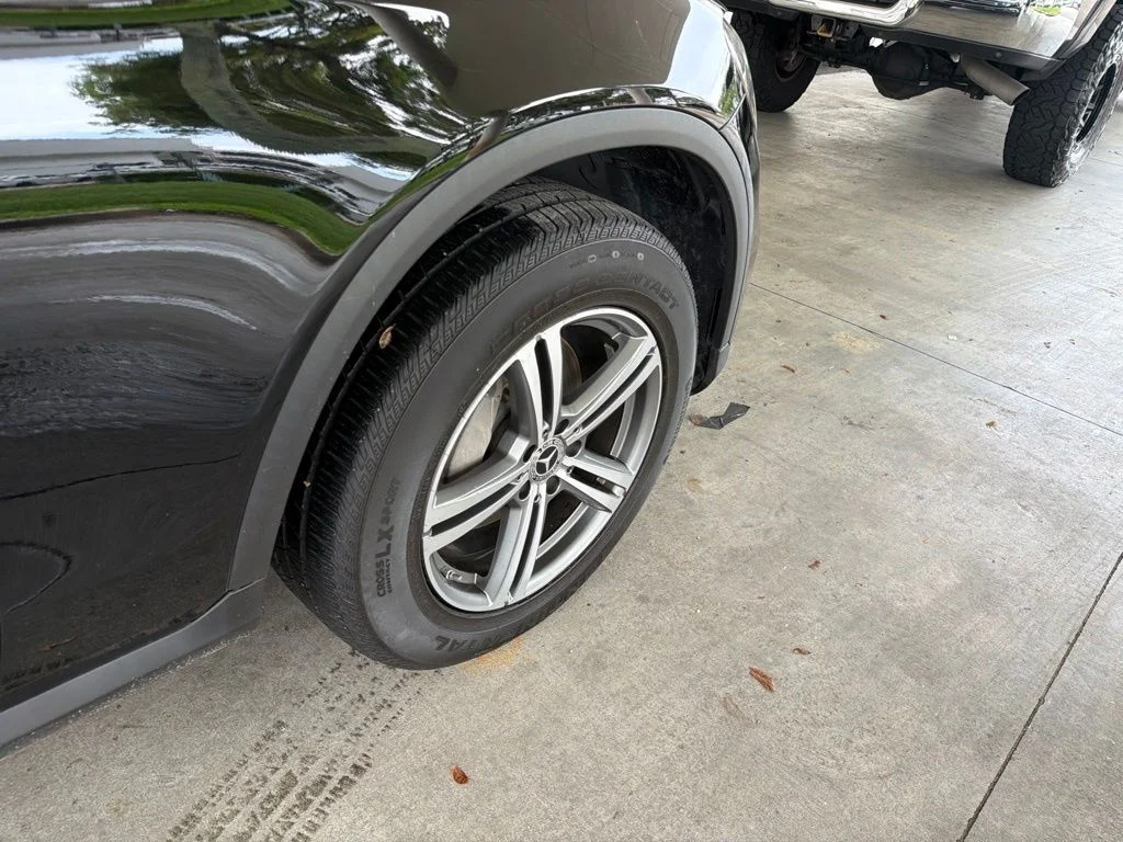 Used 2020 Black Mercedes-Benz GLC 300 image 23