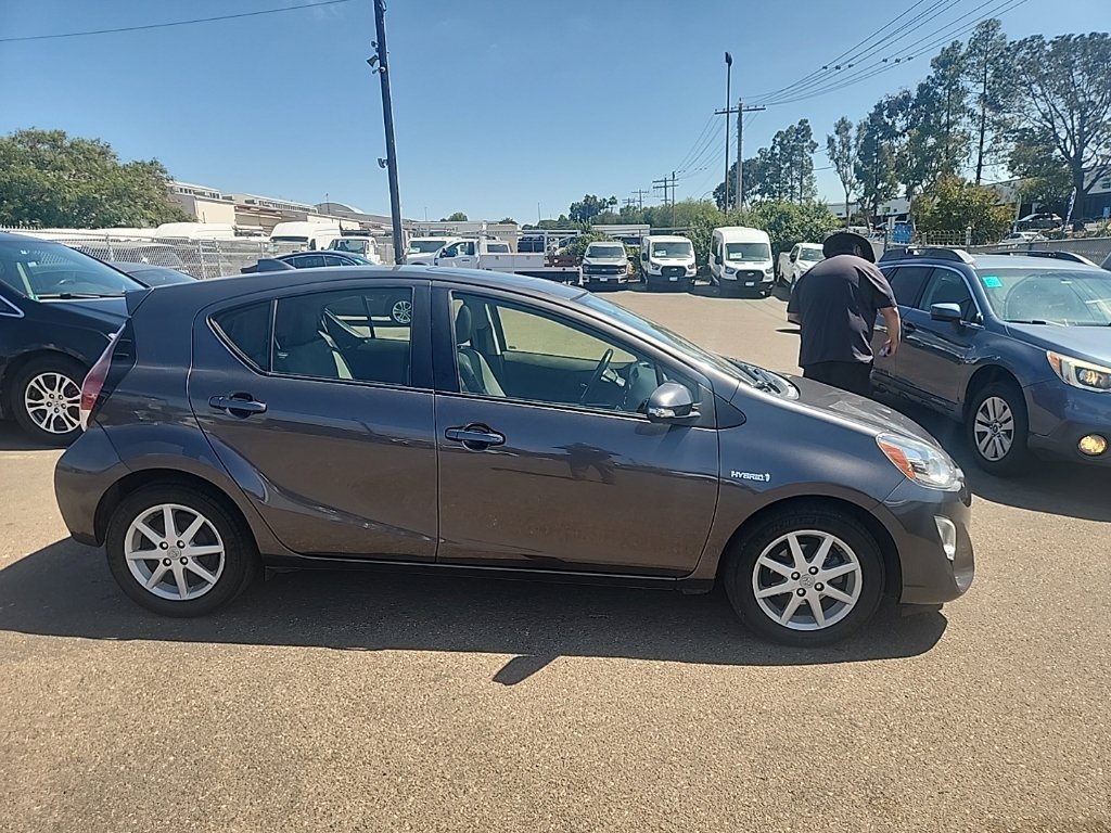 Used 2015 Gray Toyota Four image 15