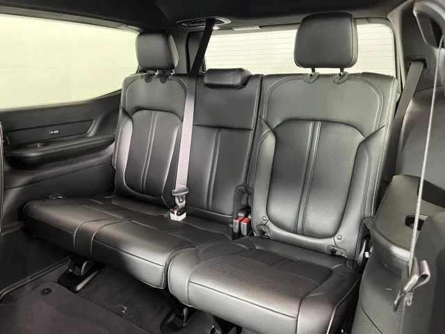 Used 2026 Black Jeep  image 40