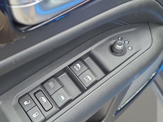 Used 2026 Blue Jeep Latitude image 17