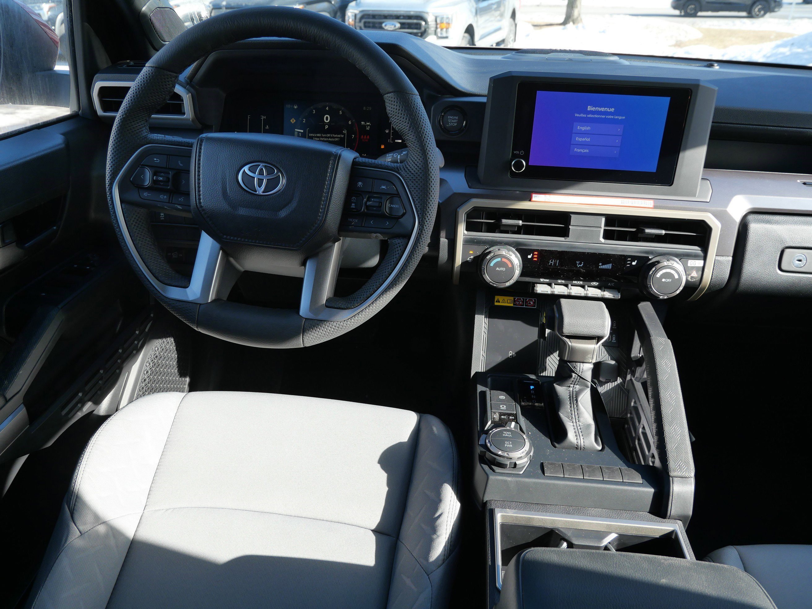 2026 Toyota Tacoma SR5 - Photo 8