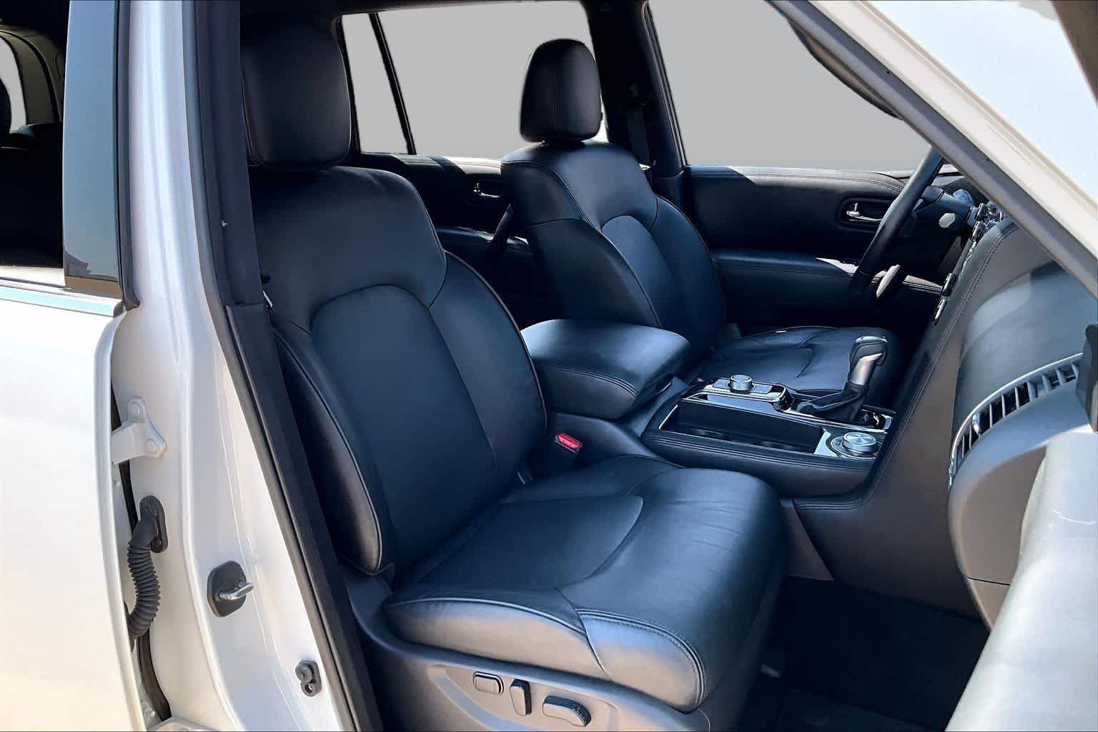 Used 2023 Aspen White Tricoat Nissan SL image 9