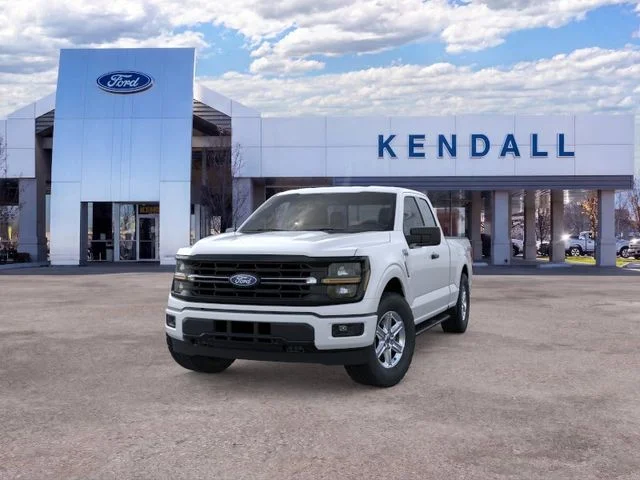 New 2026 Oxford White Ford XLT image 2
