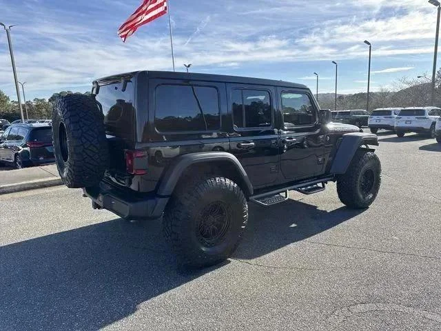 New 2026 Black Clear-Coat Exterior Paint Jeep Rubicon image 5