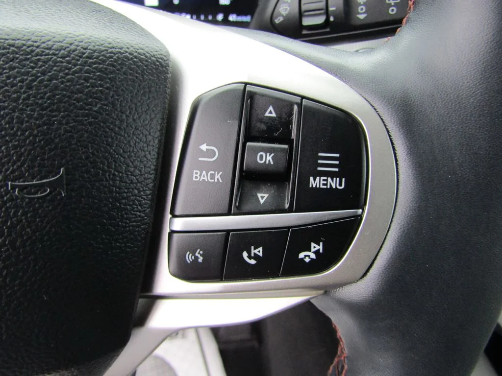 Used 2025 Star White Ford Active image 28