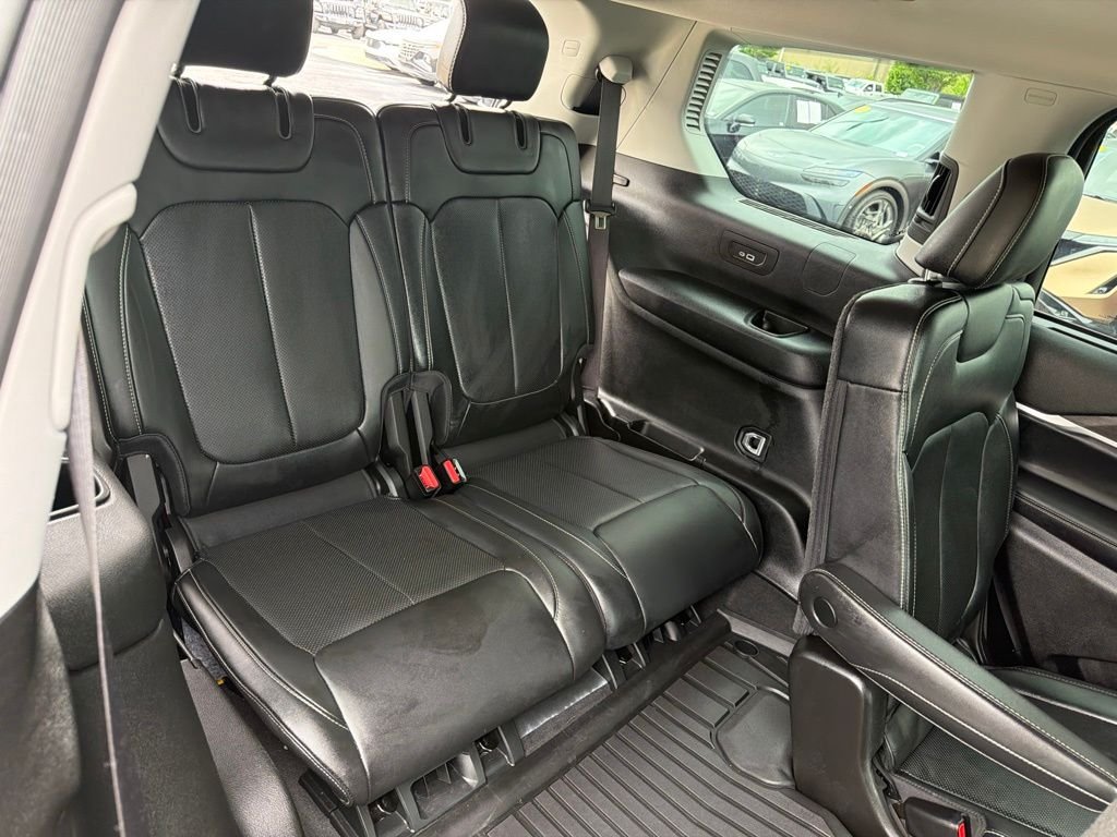 Used 2022 Black Jeep Limited image 21