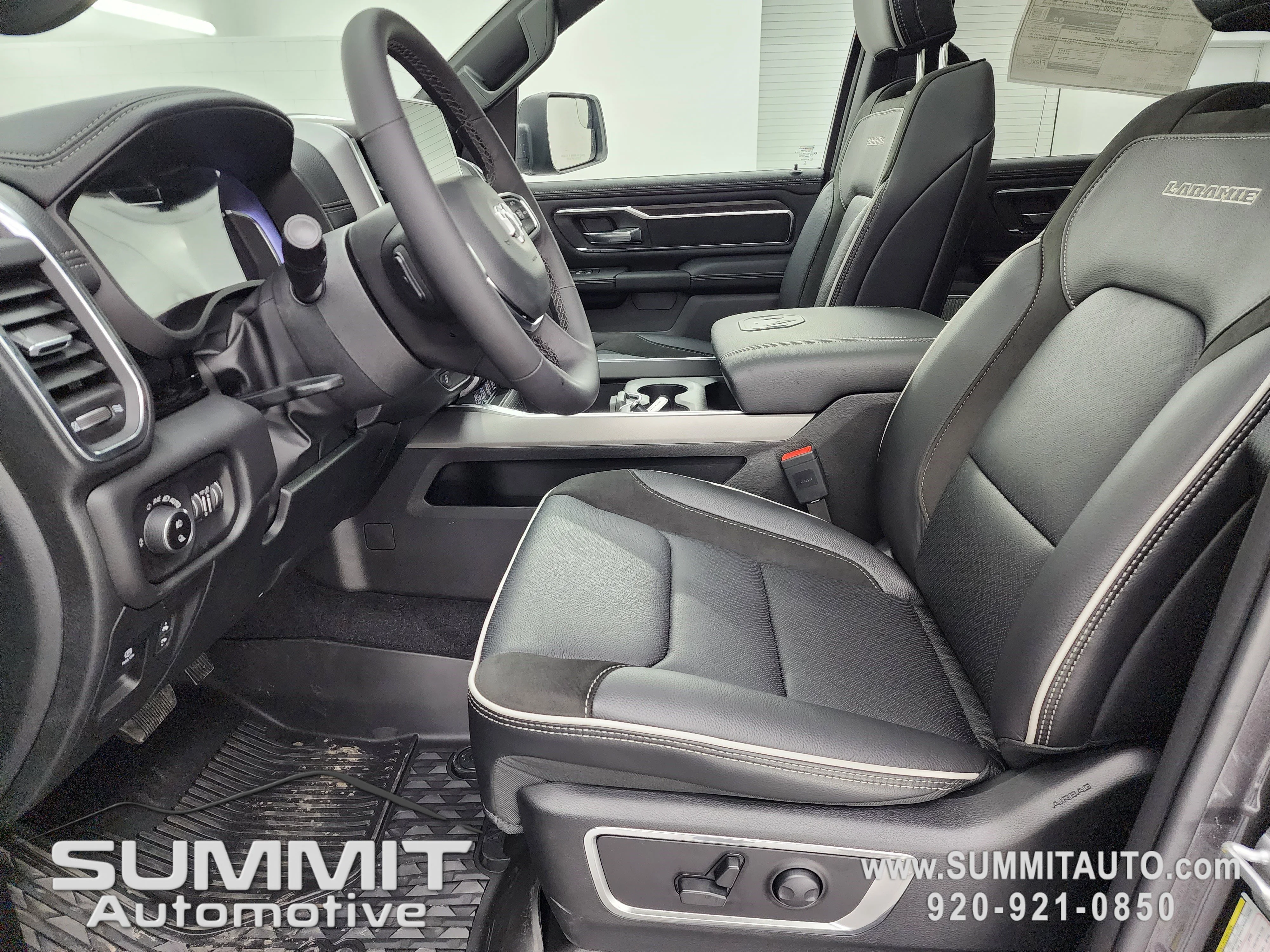 New 2026 Granite Crystal Metallic Clear-Coat Exterior Paint RAM Laramie image 8