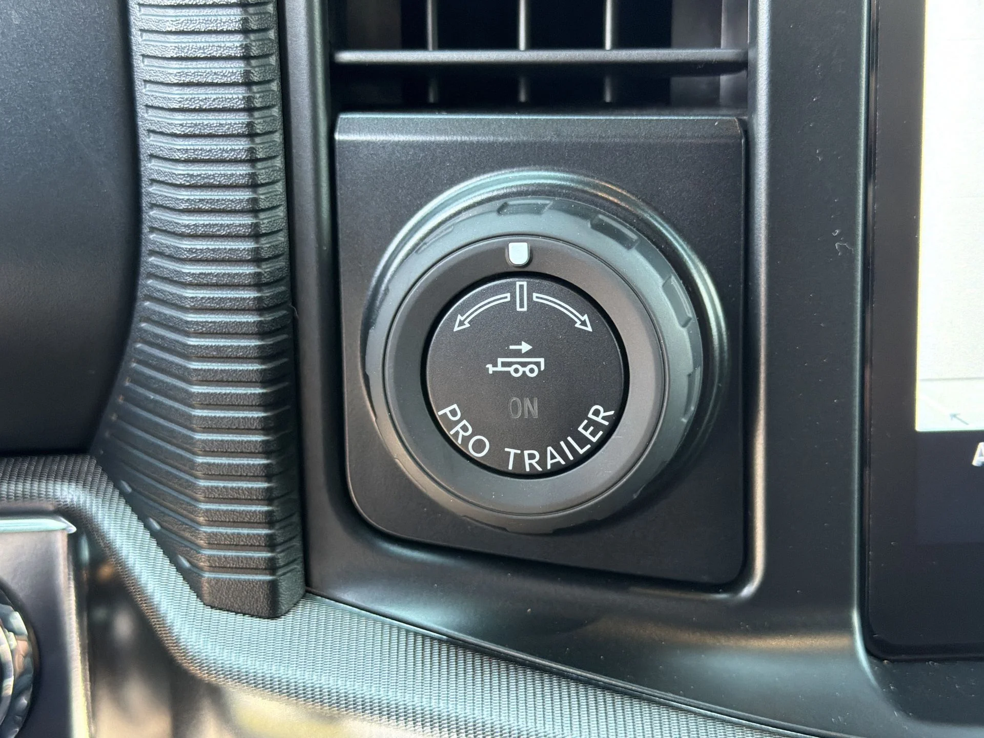 Certified Used 2024 Avalanche Ford Raptor image 9