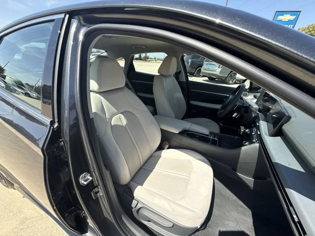Used 2024 Gray Hyundai SEL image 29