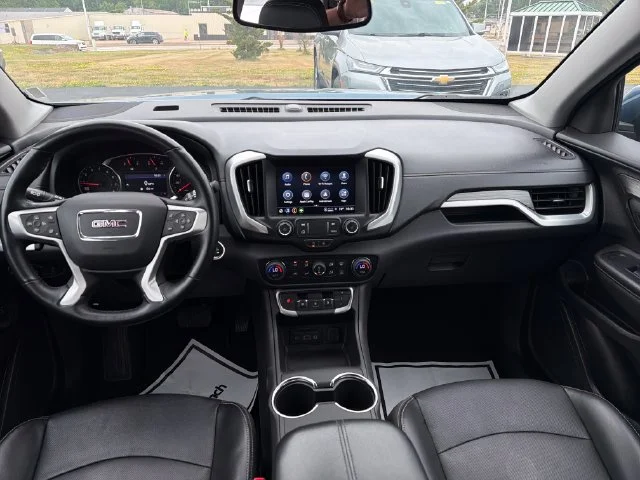 Used 2024 Downpour Metallic GMC SLT image 25