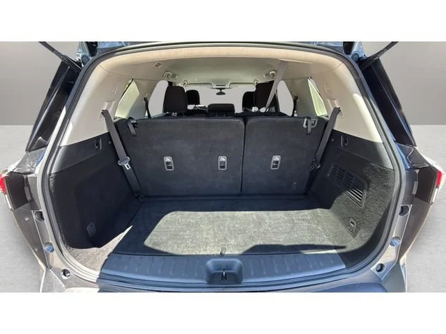 Used 2023 Gray Nissan S image 27