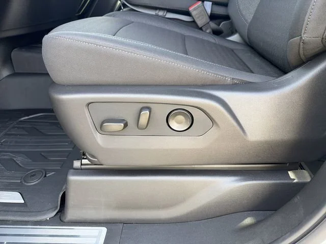 New 2026 Summit White GMC SLE image 21