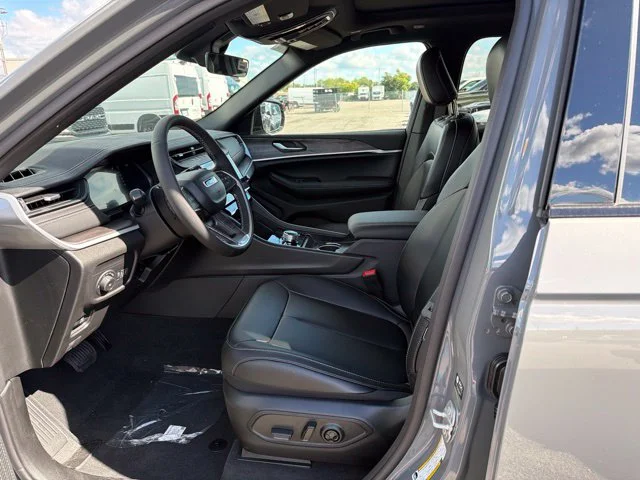 New 2027 Gray Jeep Limited image 12