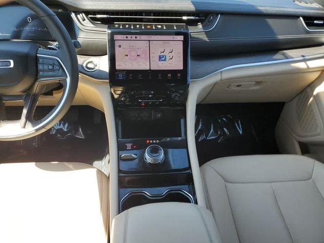 Used 2023 White Jeep Limited image 21