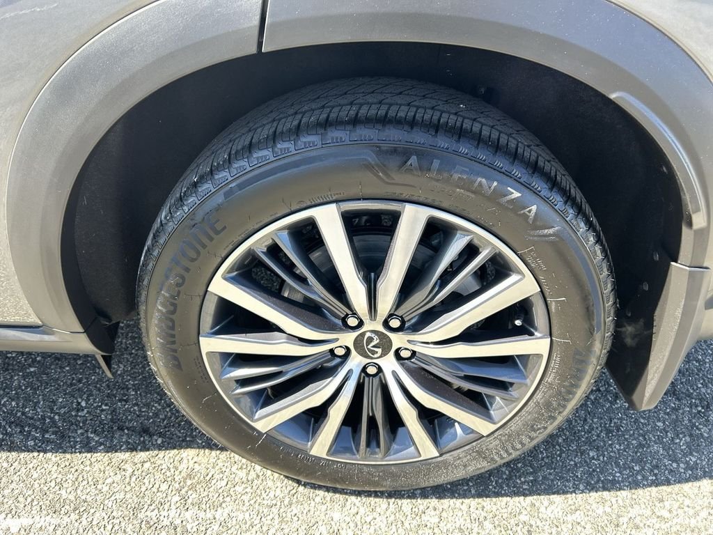 Certified Used 2025 Gray INFINITI Autograph image 11