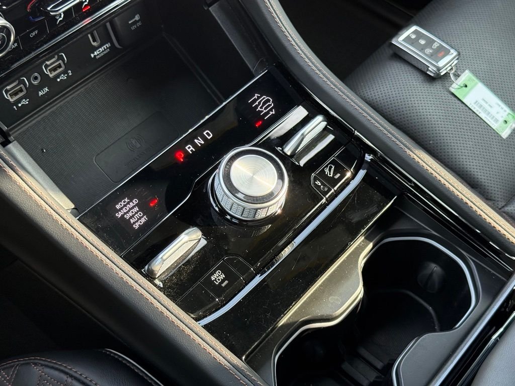 Used 2024 White Jeep Summit image 34