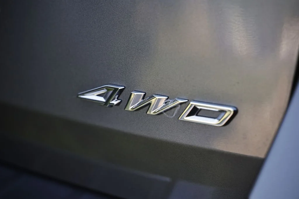 Used 2022 Carbonized Gray Metallic Ford Platinum image 10