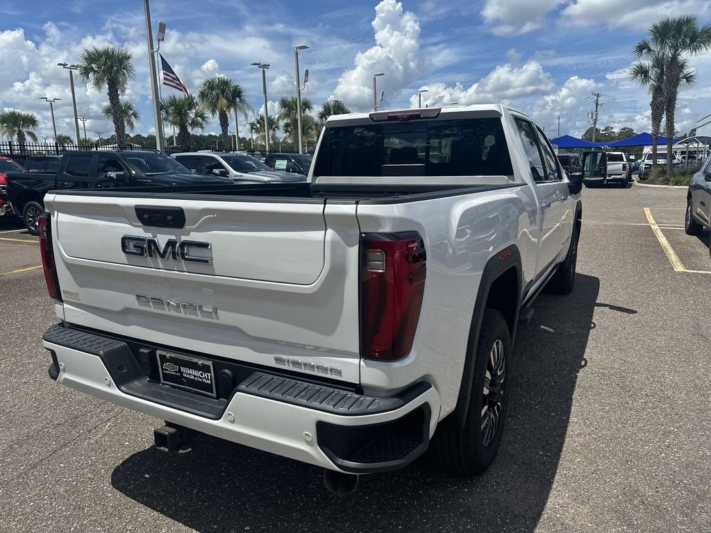 Used 2024 White Frost Tricoat GMC Denali Ultimate image 16