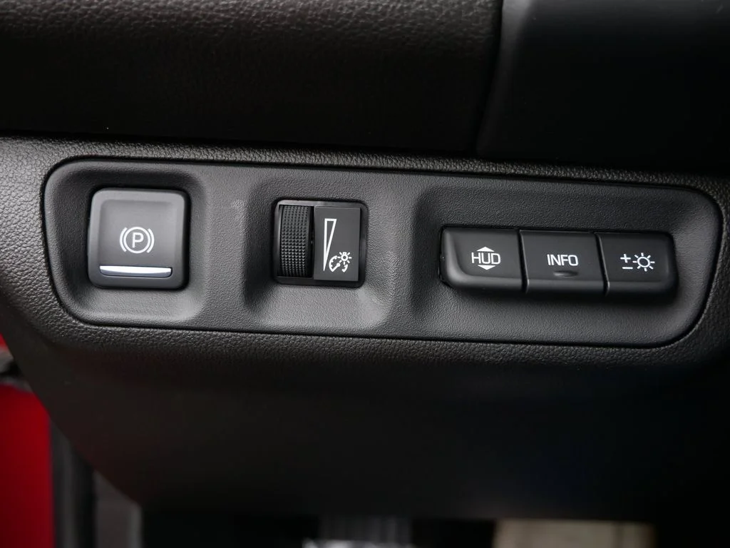 Used 2022 Red GMC Denali image 30
