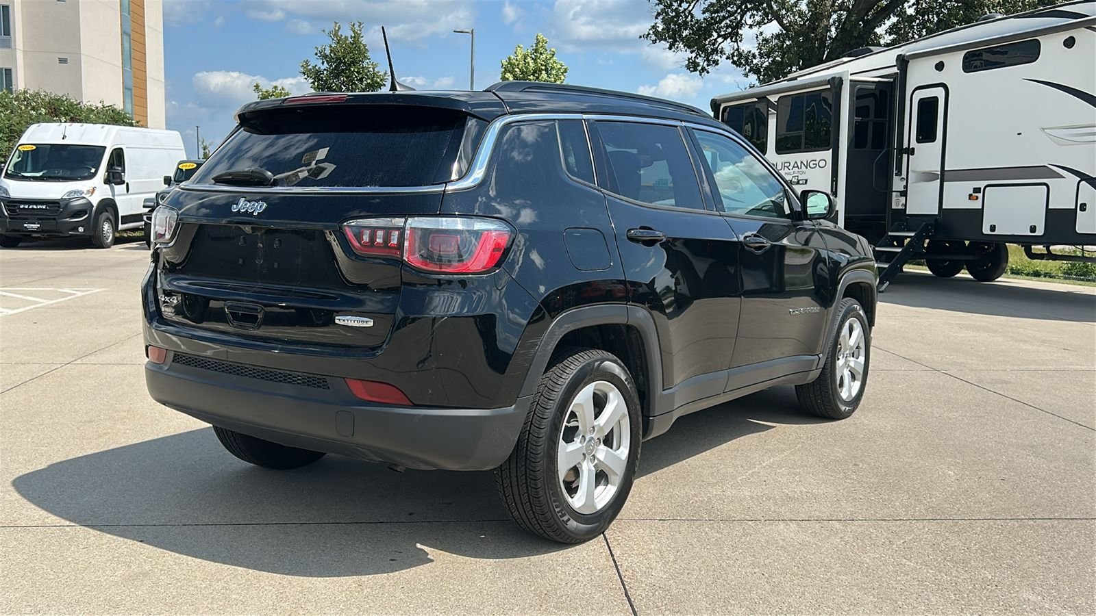 Used 2020 Black Jeep Latitude image 4