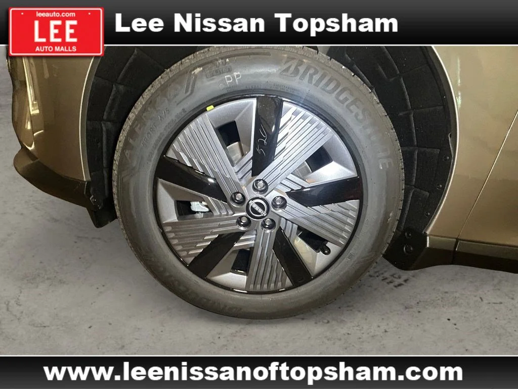 New 2026 Champagne Silver Metallic Nissan SL image 14