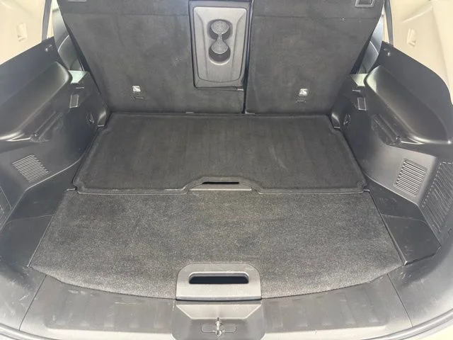 Used 2019 White Nissan SV image 25