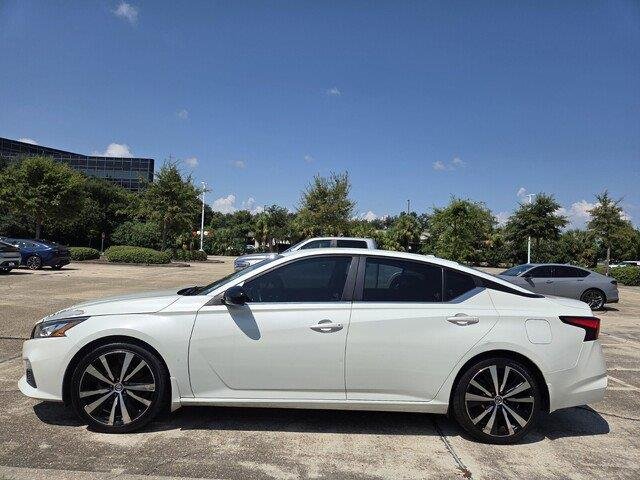 Used 2020 Pearl White Tricoat Nissan 2.5 SR image 2