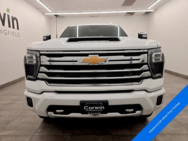 Used 2024 Summit White Chevrolet High Country image 7